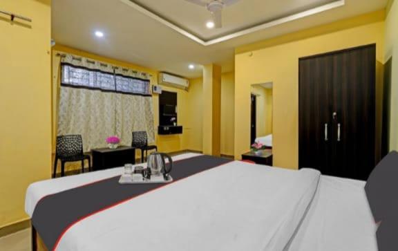 H K Residency Near Kalakshetra Otel Guwahati Dış mekan fotoğraf