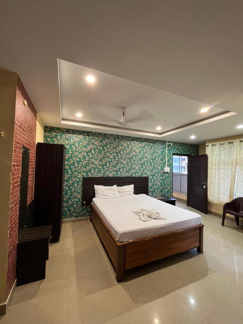 H K Residency Near Kalakshetra Otel Guwahati Dış mekan fotoğraf