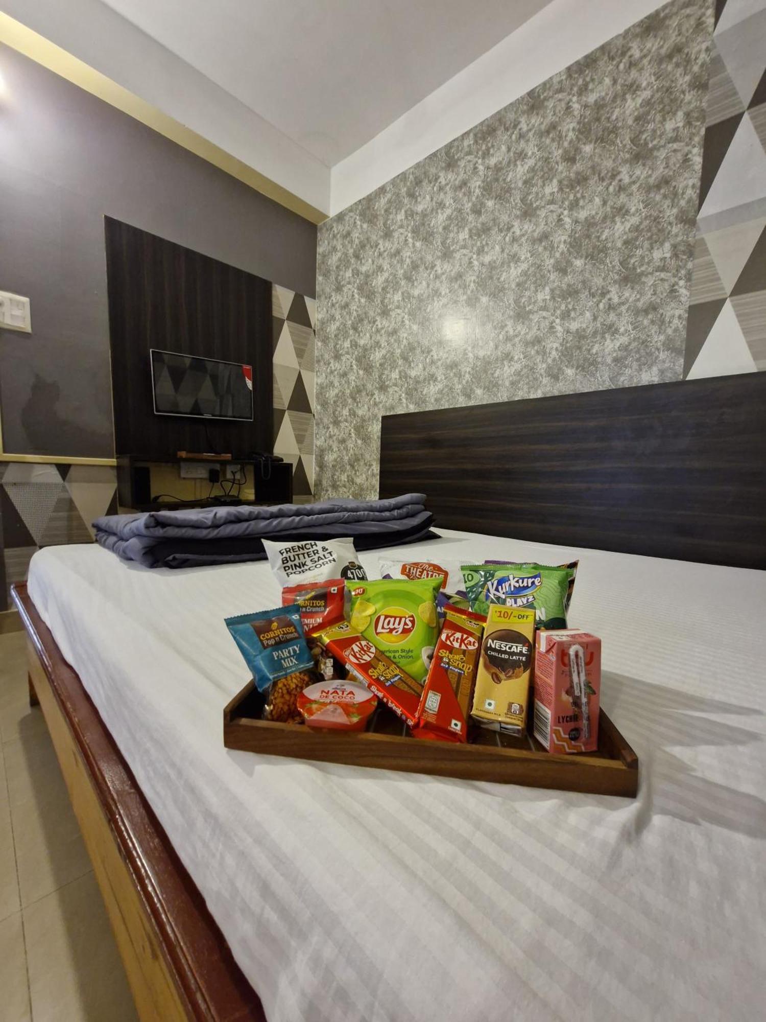 H K Residency Near Kalakshetra Otel Guwahati Dış mekan fotoğraf