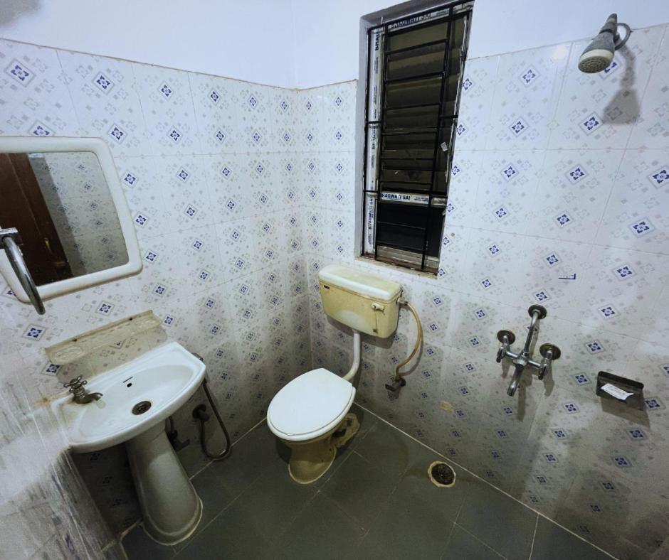 H K Residency Near Kalakshetra Otel Guwahati Dış mekan fotoğraf